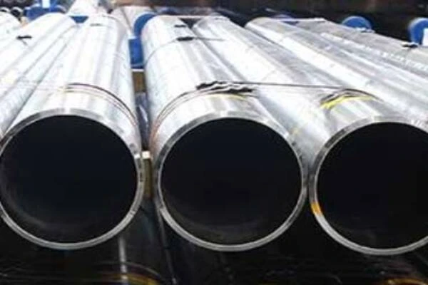 What are the common uses of seamless steel tubes