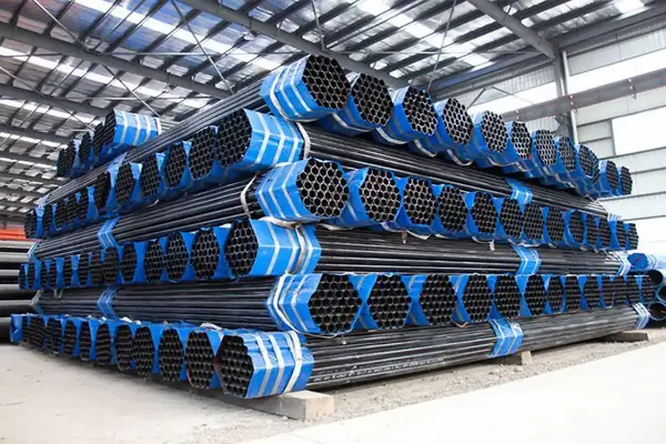 What are the details of packaging and storage for oil casing