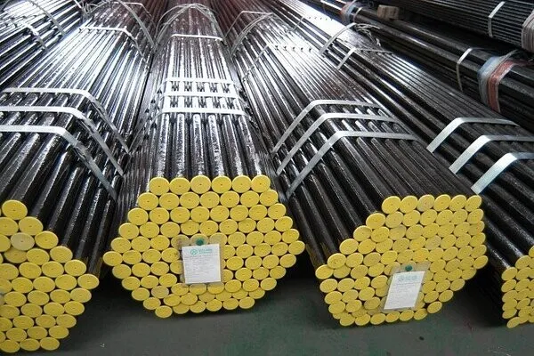 What are the advantages of seamless steel elbows