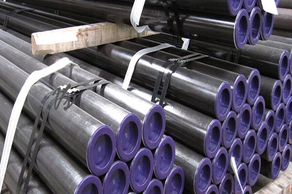 What causes stainless steel pipes to turn black, and what should be done
