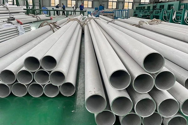 What are the manifestations of the high load-bearing capacity of medium-pressure seamless steel pipes