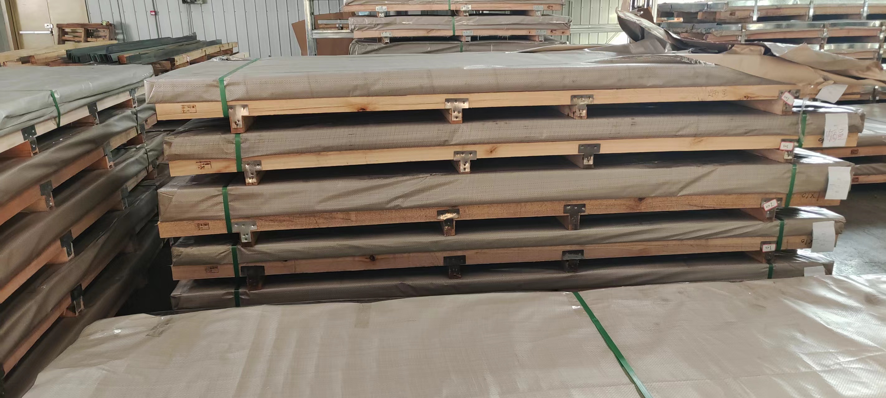 HUNAN GREAT STEEL PIPE CO.,LTD FINISHED THE ORDER OF STAINLESS STEEL PLATES