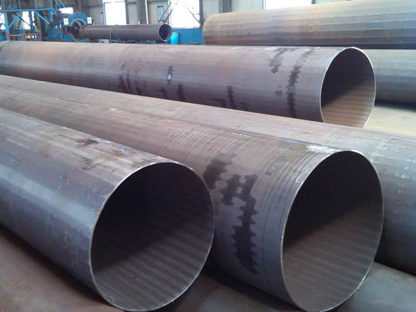 DSAW (Double-sided Spiral submerged arc welded pipe) Charakteristiken