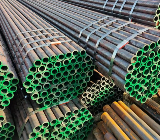 Derusting Work process yeGobvu Wall Straight Seam Welded Pipe