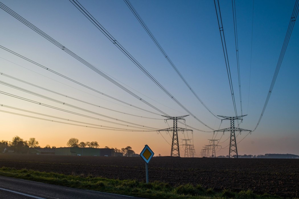 Eiropas metālu ražotāji saskaras ar griešanas vai ražošanas pārtraukšanu, jo ir bažas par augstām enerģijas izmaksām