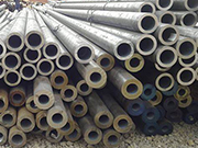 The industrial petroleum seamless steel pipe for oil cracking