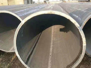 How should the weld seams of industrial steel pipes be rust-proofed after welding